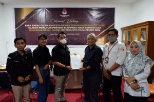 9 Nama Bakal Calon DPD RI Sudah Serahkan Dukungan Minimal ke KPU Riau