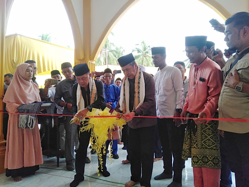 Dibangun Ulang Donatur Asal Malaysia, Masjid An-Nur Semukut Diresmikan Gubernur Riau