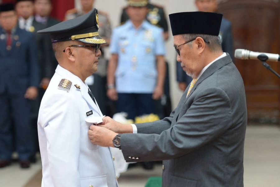Lantik Firdaus Sebagai Pj Bupati Kampar, Gubri Sebut Kamsol Kembali ke Markas