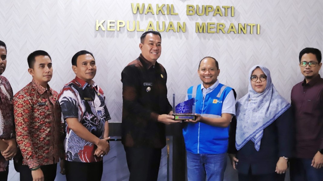 Wabup Meranti Terima Kunjungan PLN, Bahas Penguatan Layanan Listrik hingga Respons Keluhan Masyarakat