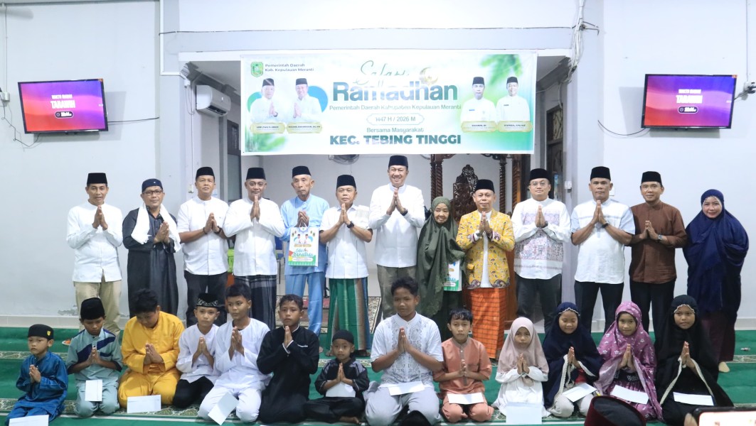 Safari Ramadan di Masjid Darul Hikmah, Bupati Asmar Komit Bangun Fasilitas Masjid dan Santuni Dhuafa
