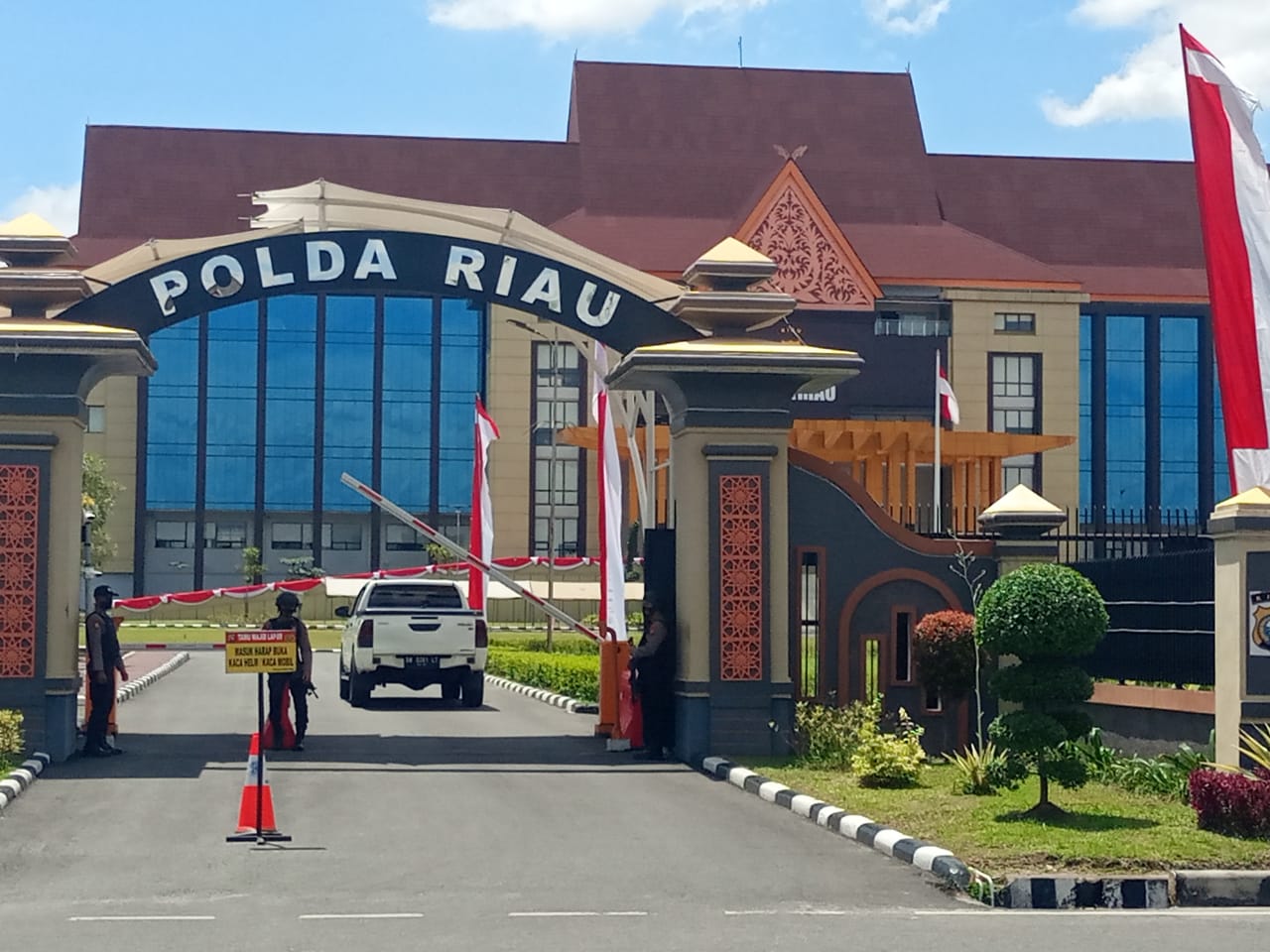 Kapolda dan Polda Riau Peringkat Pertama Indeks Penilaian Performa di Media dan Media Sosial