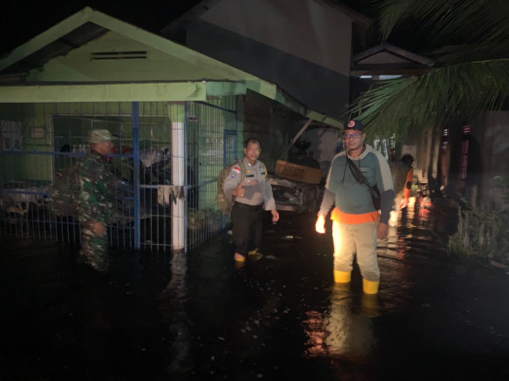 Tim Rescue Pantau Banjir di Empat Desa Kecamatan Rangsang Barat