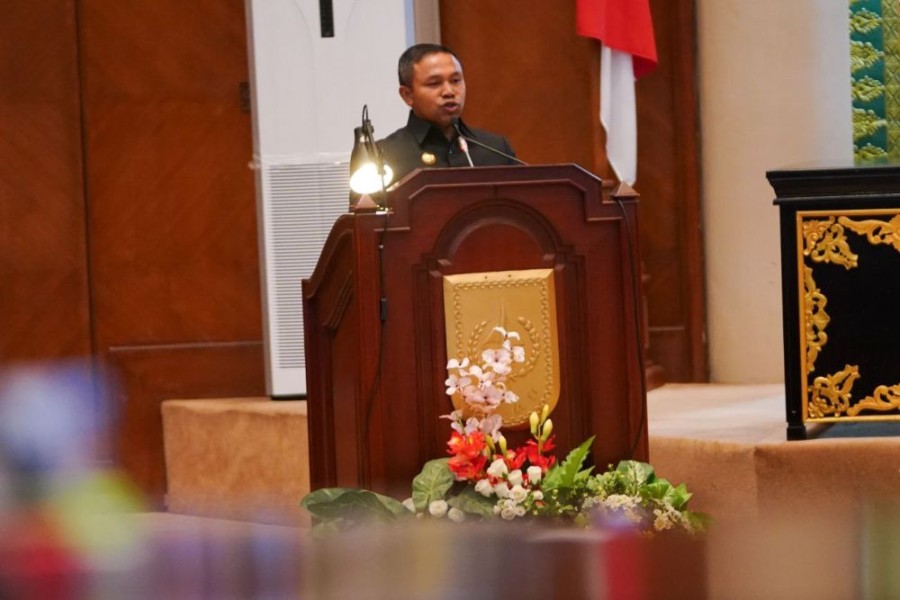 Gubri Abdul Wahid Sampaikan Jawaban Atas Pandangan Umum Fraksi Terhadap Ranperda APBD