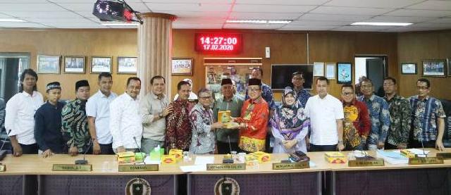 Banggar DPRD Kepulauan Meranti Kunker ke DPRD Provinsi Riau