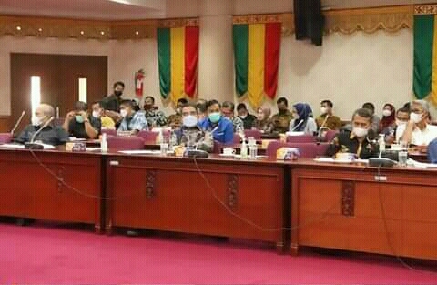 Ketua DPRD Riau Ikuti Rapat Asistensi dan Fasilitas Pokir Anggota DPRD Tahun 2023