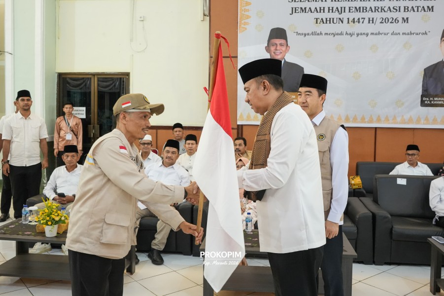 Wabup Muzamil Sambut Kepulangan 110 Jemaah Haji Meranti di Batam