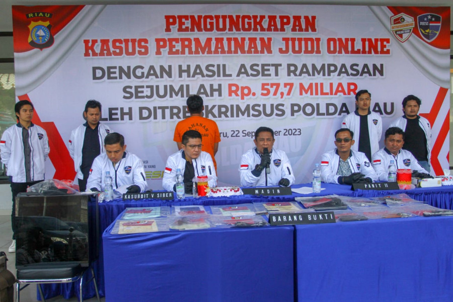 Polda Riau Ekspos Penangkapan Bandar Kecil Judi Online