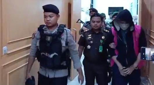 Terima Uang Jajan dari Duit Korupsi, Anak Tunggal Eks Bupati Ditahan