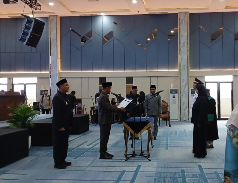 Wali Kota Pekanbaru Lantik 39 Pejabat, Ini Nama-namanya