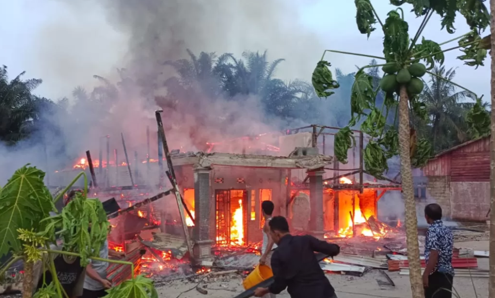 Jelang Buka Puasa, 5 Unit Rumah Terbakar di Bukit Senyum Rohul