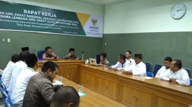 Baznas Riau Launching Majalah Riau Berzakat