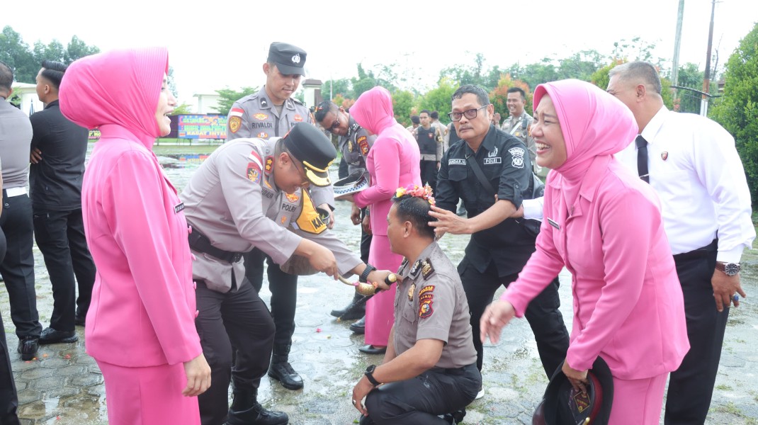 Kapolres Kepulauan Meranti Minta Personel Naik Pangkat Tingkatkan Profesionalisme dan Integritas