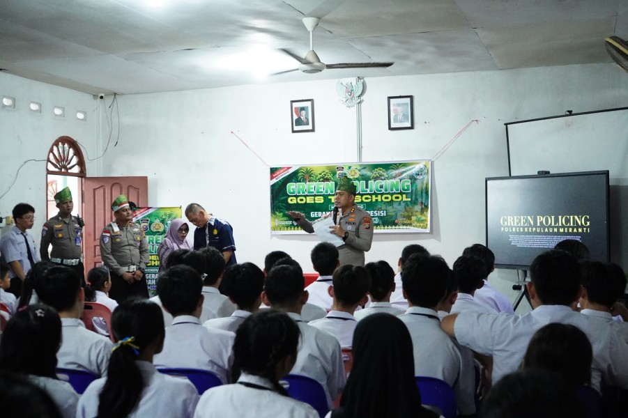 Kapolres Kepulauan Meranti Turun ke Sekolah, Pelajar Diajak Jadi Pelopor Jaga Lingkungan