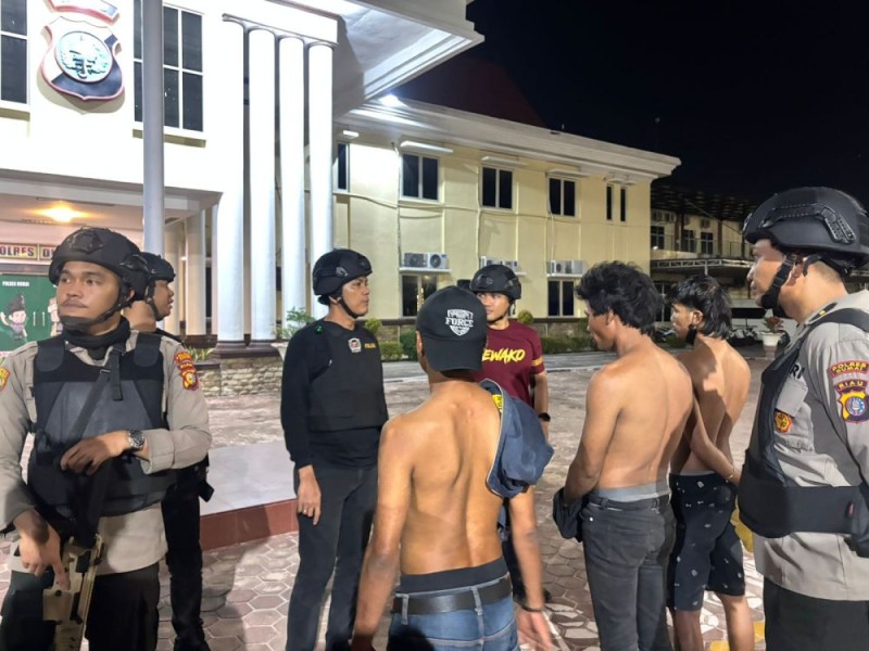 Preman Pungli Sopir Truk di Dumai Diciduk Tim Raga, Sejumlah Duit Disita