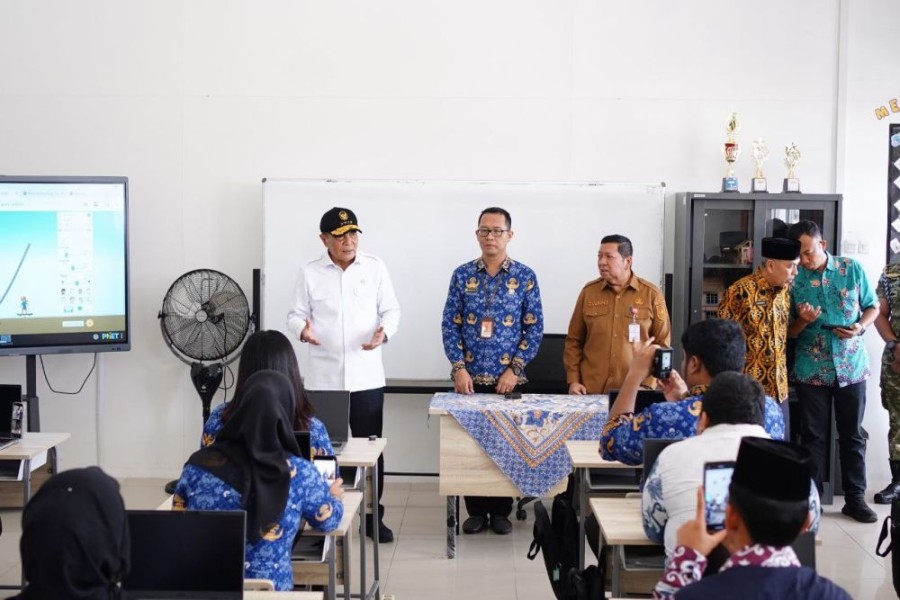 Menko Polkam RI Tinjau SRMA 31 Pekanbaru, Pastikan Program Sekolah Rakyat Berjalan Optimal