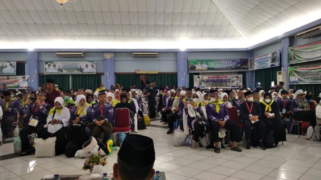 442 Jamaah Haji Riau Kloter BTH 08 Tiba di Batam, Kloter BTH 09 Mendarat Sabtu Dini Hari