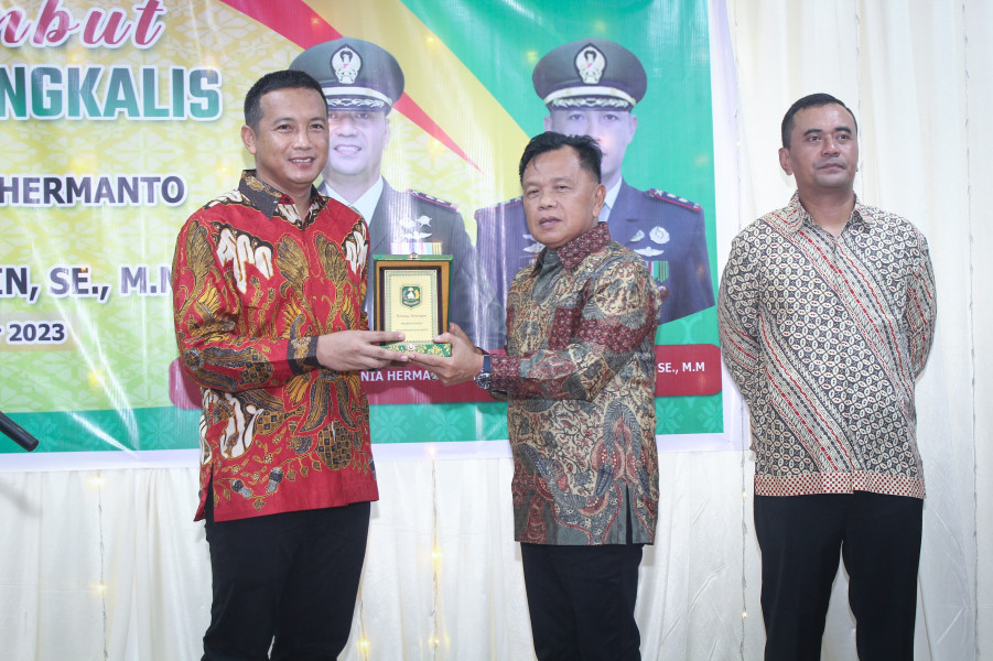 Plt Bupati Asmar Hadiri Lepas Sambut Dandim 0303/Bengkalis di Selatpanjang