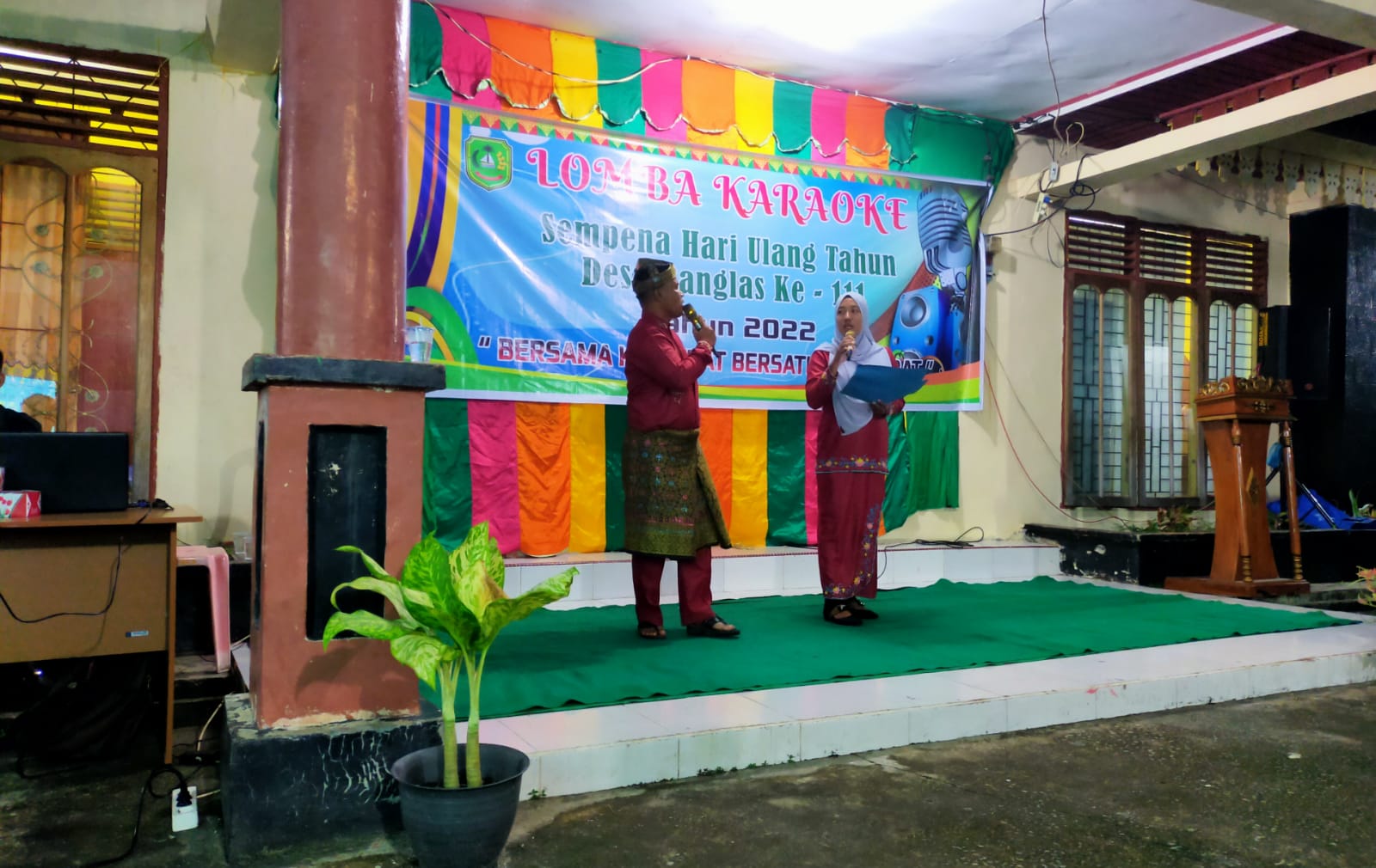 Kades Abdul Zaid Buka Lomba Karaoke Melayu HUT Desa Banglas Ke-111