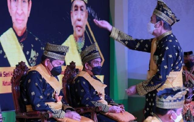 Dihadiri Forkopimda, Gubri Kukuhkan Pengurus LAM Riau Masa Khidmat 2022-2027