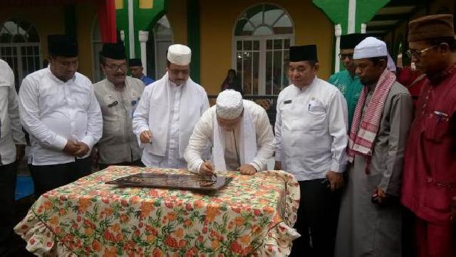 Bupati Meranti bersama Kakanwil Kemenkum HAM Riau Resmikan Masjid di Tanah Merah