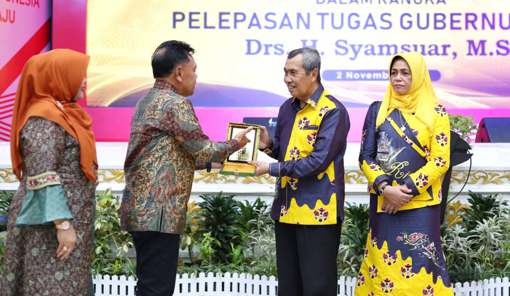 Plt Bupati Asmar Hadiri Silaturahmi Pelepasan Tugas Gubernur Riau Syamsuar
