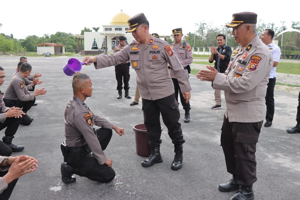 Polres Kepulauan Meranti Gelar Tradisi Penyambutan Bintara Remaja