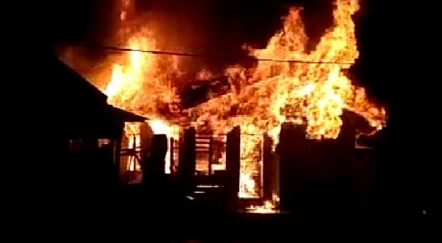 Rumah Seorang Buruh Lepas di Selatpanjang Habis Terbakar