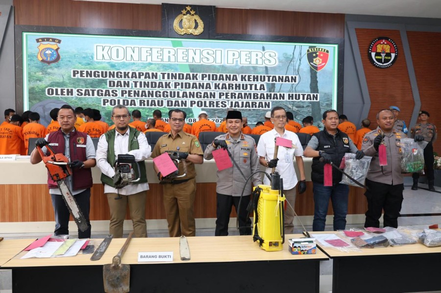 Polda Riau Komitmen Tindak Tegas Kejahatan Kehutanan