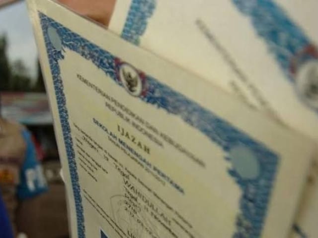 11.856 Ijazah Alumni SMA/SMK Negeri di Riau Masih Tersimpan di Sekolah, Disdik: Bisa Diambil Secara Gratis