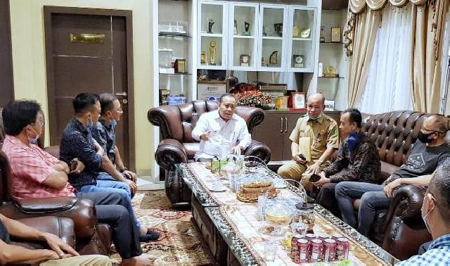 Bupati Irwan Terima Kunjungan Pejabat Perum Bulog Riau-Kepri