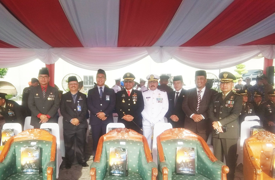 Pjs Bupati Kepulauan Meranti Hadiri Upacara HUT TNI ke-79 di Pekanbaru