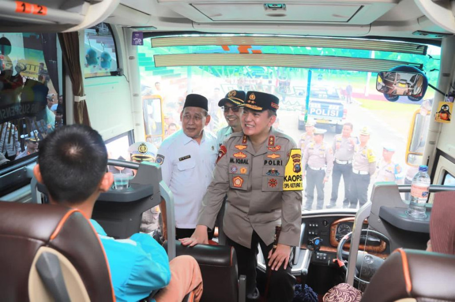 Lepas Ratusan Pemudik Balik Gratis, Kapolda Riau Pesan Begini