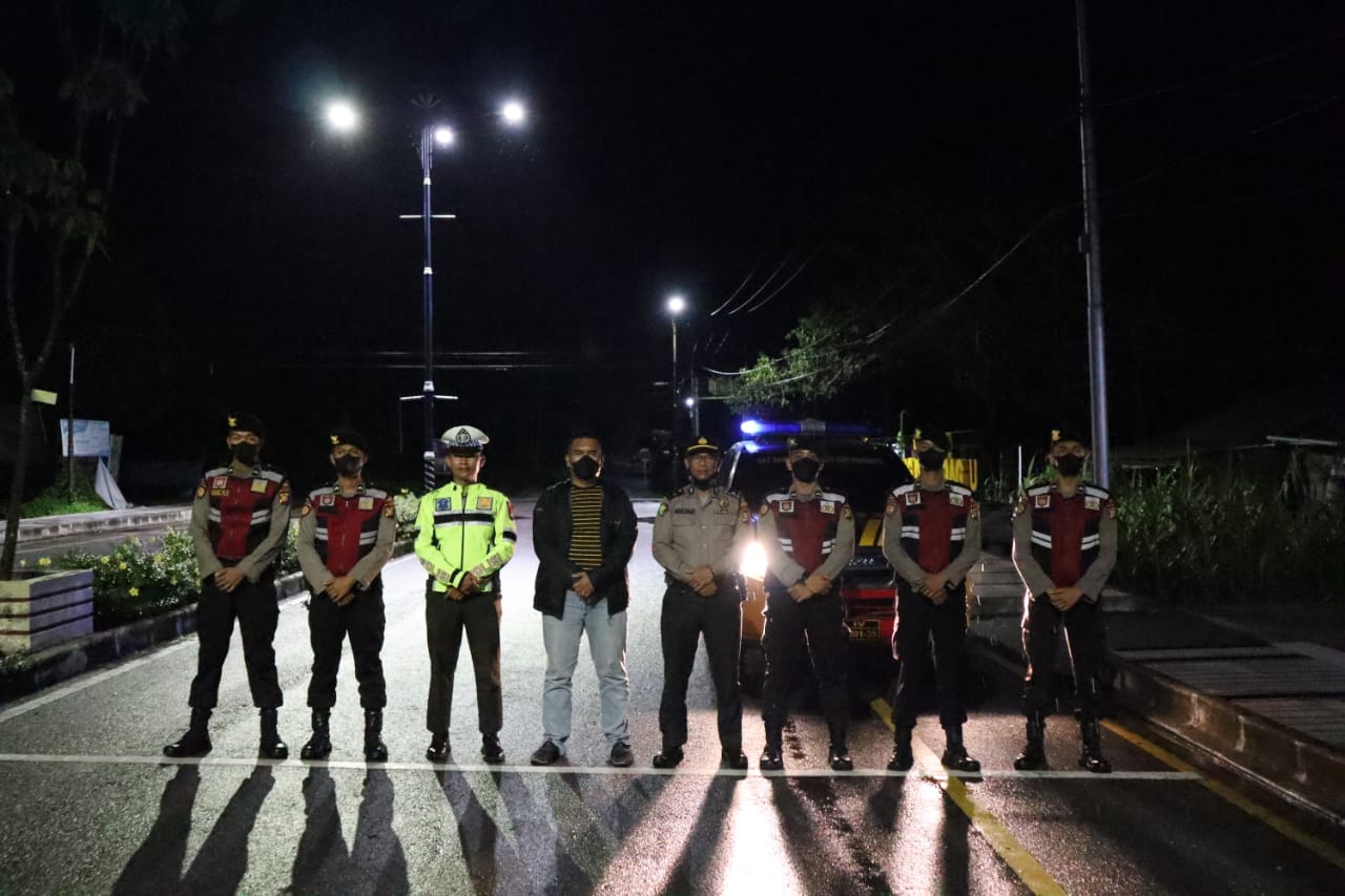 Personel Polres Patroli Blue Light Statis dan Dinamis