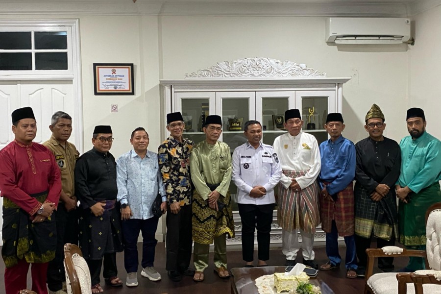 Tim Perjuangan Hak Masyarakat Adat Temui Gubernur Riau