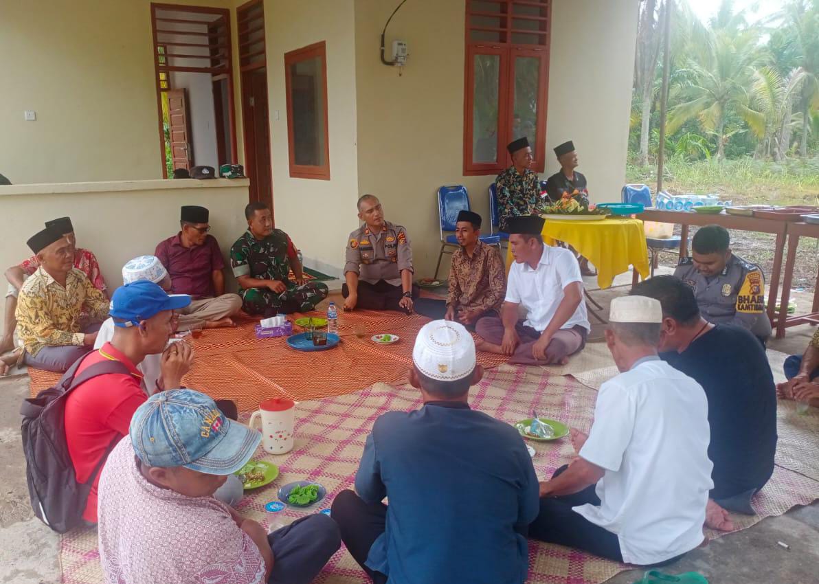 Wujud Polisi Hadir Ditengah Masyarakat, Polsek Jajaran Polres Meranti Gencarkan Jumat Curhat