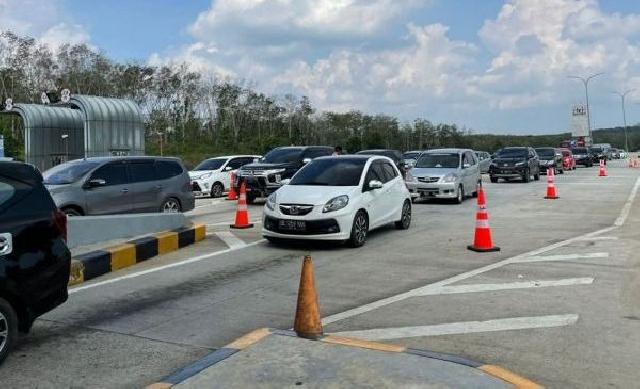 Jalan Tol Trans Sumatera Laris Manis Dilintasi Kendaraan