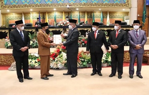 DPRD Riau Gelar Paripurna Penyerahan LHP BPK RI Atas LKPD Riau TA 2021