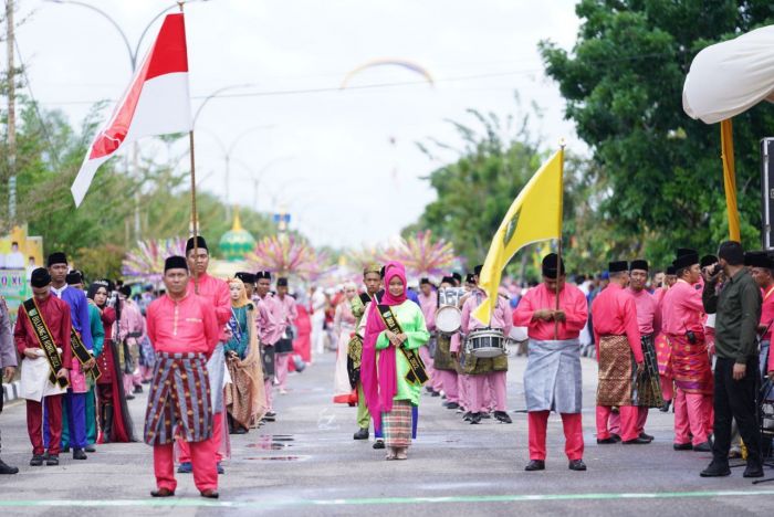 Ribuan Masyarakat Hadiri Pawai Taaruf MTQ XL se Riau di Rohil