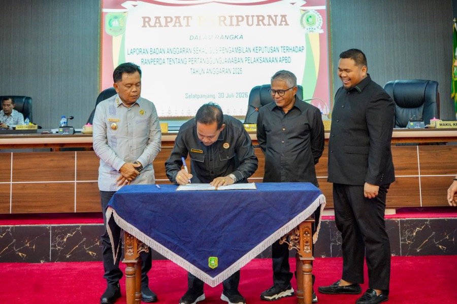 DPRD Kepulauan Meranti Sahkan Ranperda Pertanggungjawaban APBD 2025