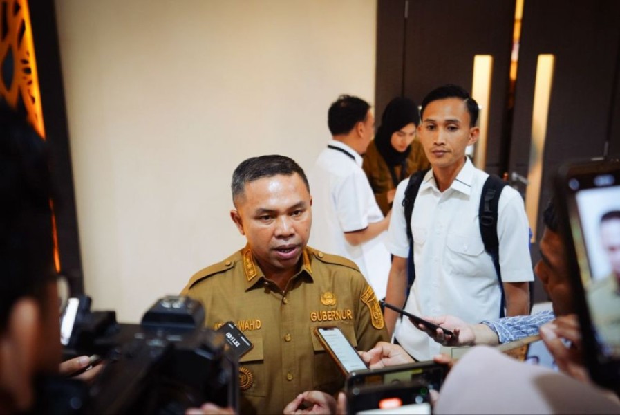 Gubernur Abdul Wahid Kembali Tegaskan Larangan Kegiatan Perpisahan di luar Sekolah