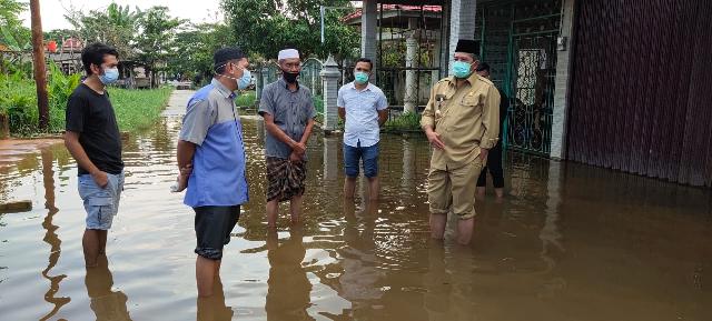 Tinjau banjir di Perawang, Alfedri 