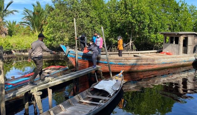 Kapolsek Tebingtinggi Pimpin Tim Vaksinator ke Dusun Terpencil