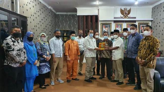Komisi I DPRD Meranti Kunjungan Kerja ke Dinas PMDDUKCAPIL Riau