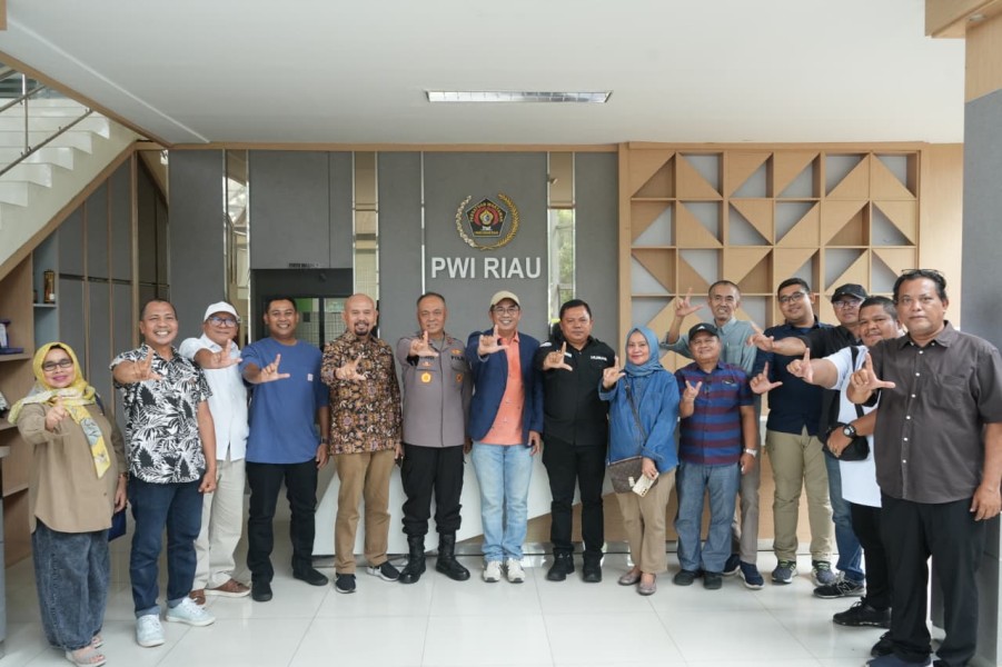 Kunjungi Kantor PWI, Kabid Humas Polda Riau Perkuat Sinergi Penyampaian Informasi kepada Masyarakat