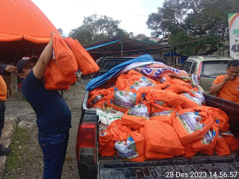 Pemprov Riau Kirim Bantuan Logistik Tahap Dua untuk Korban Banjir Rohul