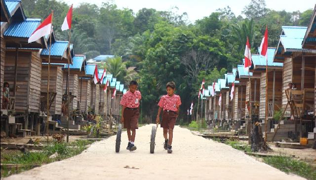 Komunitas Adat Terpencil di Riau Terima Bantuan 79 Unit Rumah dari Kemensos