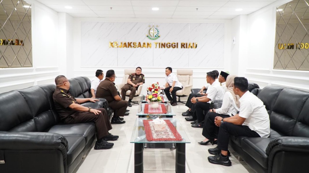 Bupati Kepulauan Meranti Silaturahmi dengan Kepala Kejaksaan Tinggi Riau