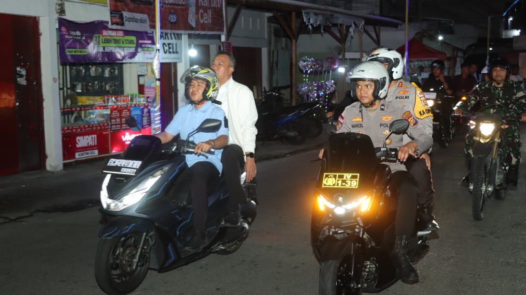 Kapolres dan Wabup Patroli Keliling Kota Selatpanjang, Malam Pergantian Tahun Aman Terkendali