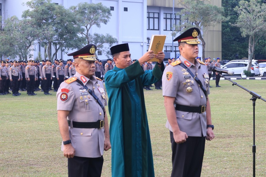 Kapolda Riau Pimpin Sertijab, Wakapolda Resmi Dijabat Brigjen Pol Hengki Haryadi